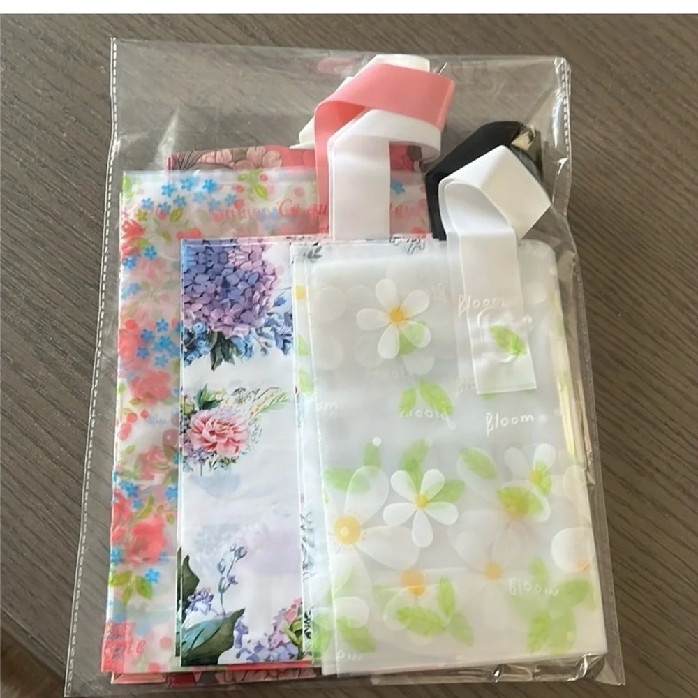 Gift Bag Set 16pcs Elegant Floral with Tissue Paper ~New~